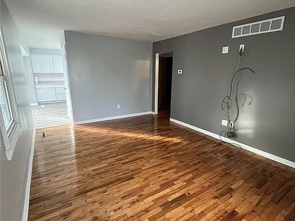 4th image of 3508 Lafayette St