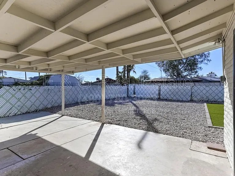 1527 W Huntington Dr — Photo 17