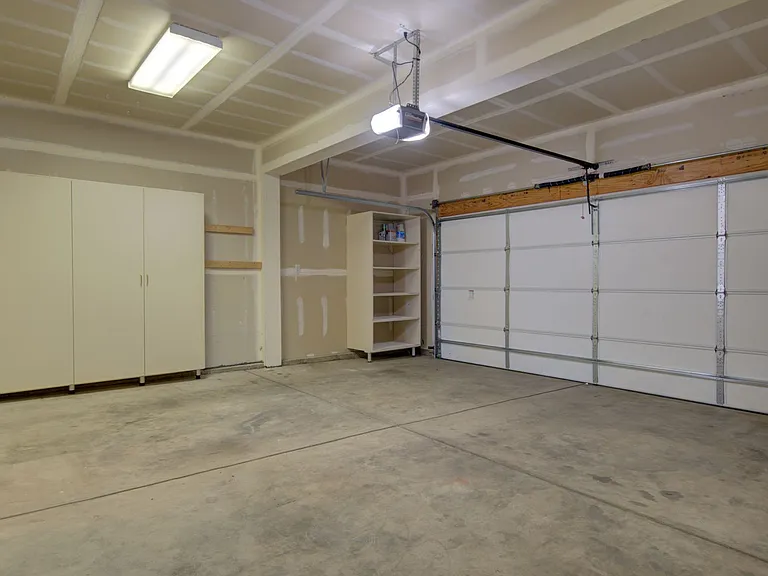 1352 Lookout Springs Dr — Photo 43