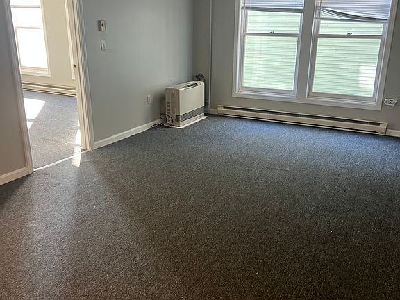 4th image of 13-17 Washington St #203
