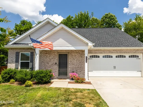 712 Sandpiper St, Maryville, TN 37801