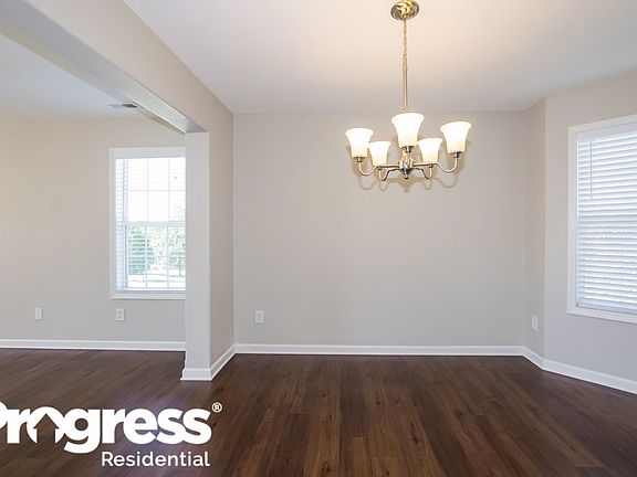 4th image of 128 Brookstone Dr