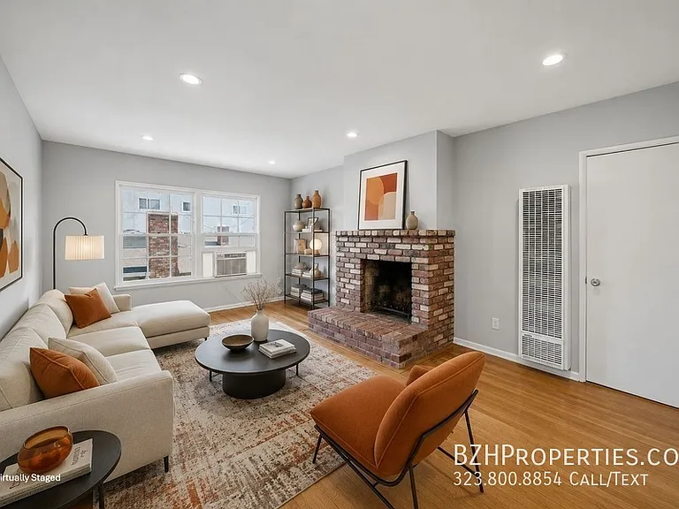 5303 1/2 Vantage Ave — Photo 1