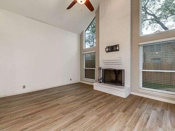 2nd image of 14208 Arbor Oak