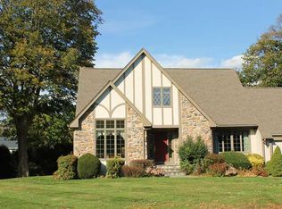 3 Dolly Dr, Bristol, RI 02809