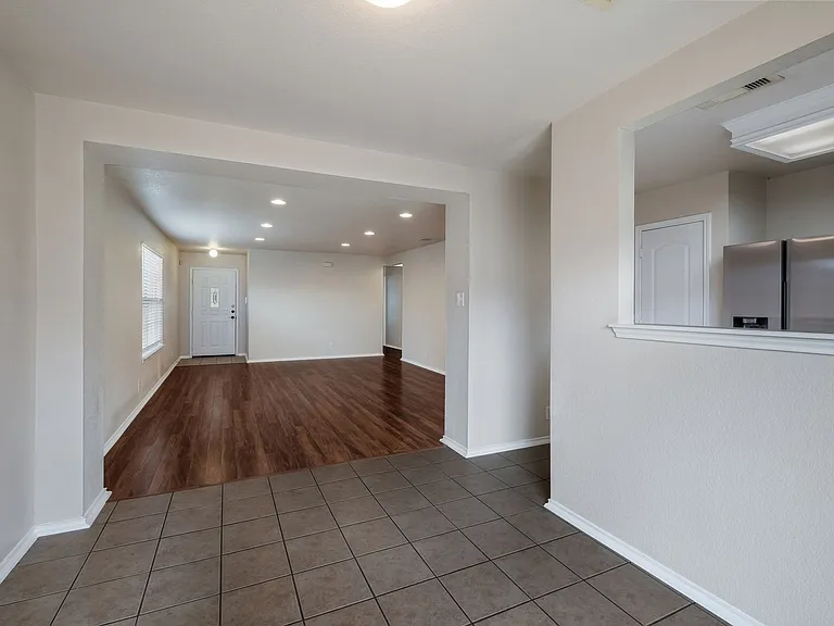 8848 Staghorn Ml — Photo 7