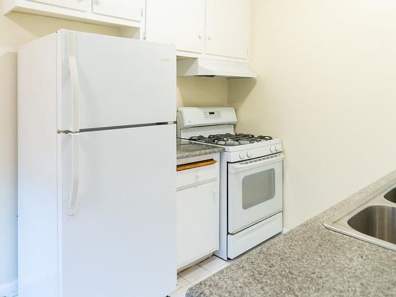 5th image of 2365 Glendale Blvd #11