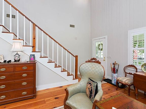 4th image of 514 Delegal St