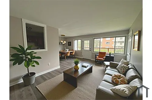 2811 Virginia Ave Photo 1