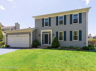417 Yorkshire Ct, Grayslake, IL 60030