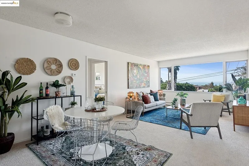1 bed, 1.0 bath, 666 sqft, $2,300 — Photo 1