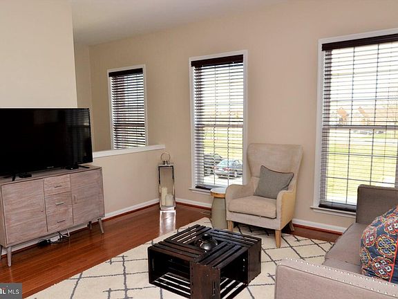 4th image of 8862 Hibiscus Ct