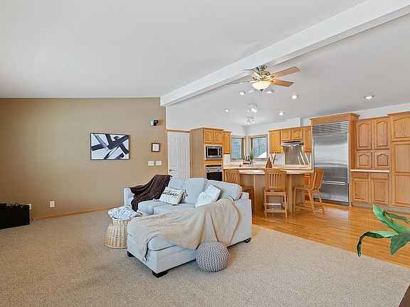 4th image of 315 Dogwood Ln