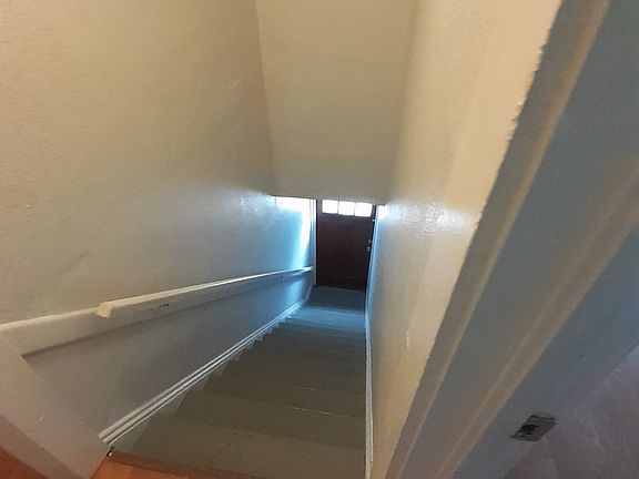 5th image of 2651 College St #2651