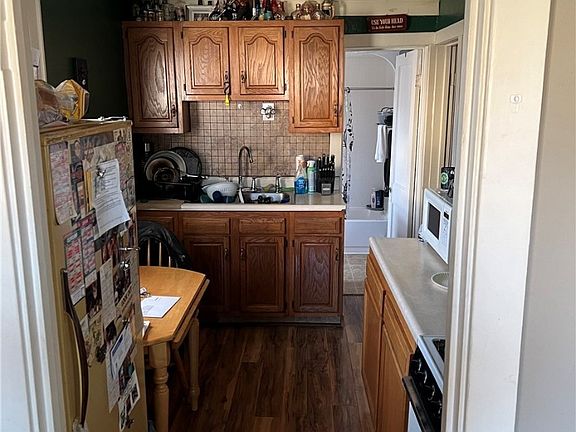 4th image of 4460 W 49th St