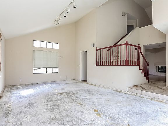 2nd image of 3961 Santa Monica Ct