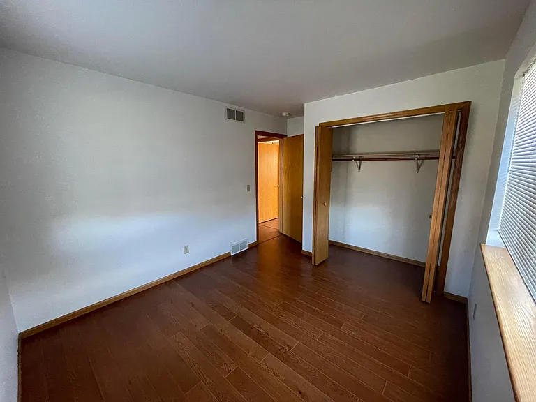 Third Bedroom_Picture2