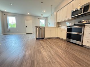 143 Avenida Chapala #104, San Marcos, CA 92069