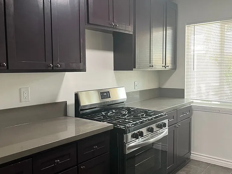 3904 Gibraltar Ave — Photo 5