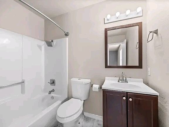 5th image of 9737 Ambrose Dr #1