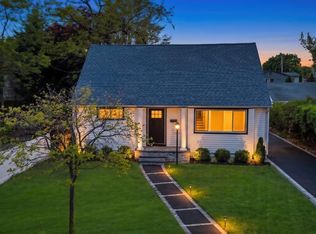 20 Howard Street, Hicksville, NY 11801