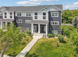 1392 Romeo Ct UNIT 133, Chaska, MN 55318