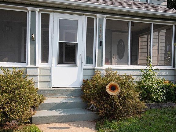 3rd image of 116 Pine St