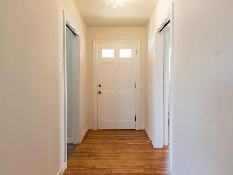 319 Magnolia St — Photo 4