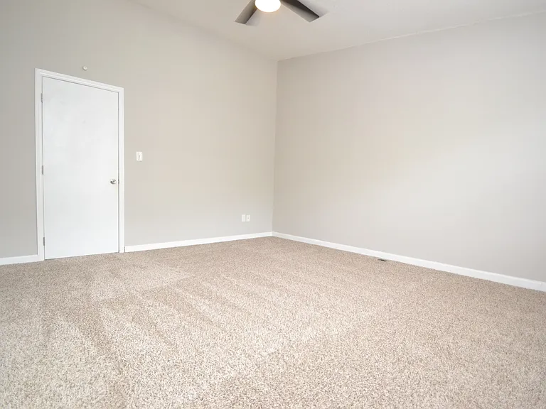 4326 Halliwell Dr — Photo 32
