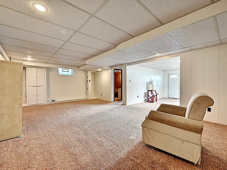 8 Kennedy Rd — Photo 25
