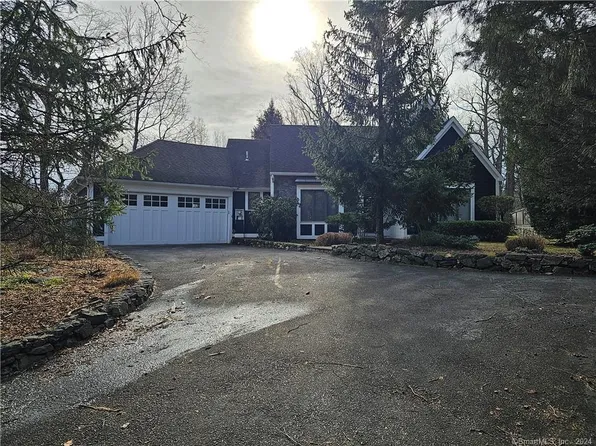 124 Witch Lane, Norwalk, CT 06853