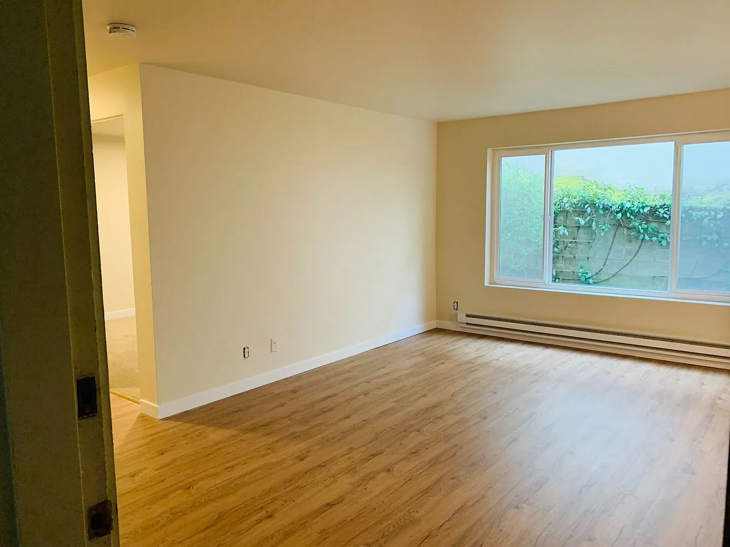 Robertson Apartments — Photo 3