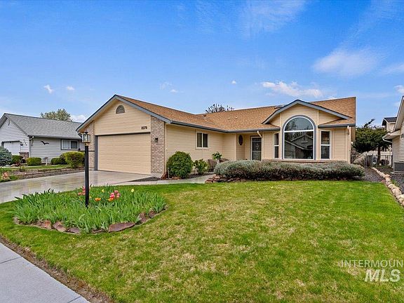 3rd image of 8270 W Echo Falls Ln