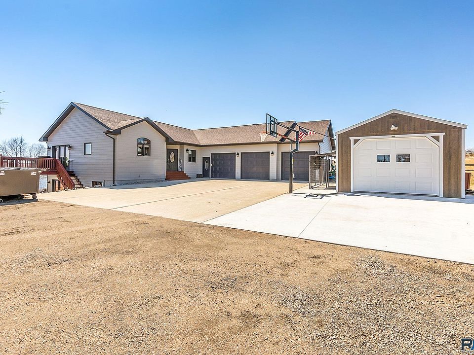 21811 468th Ave, Volga, SD 57071 Zillow