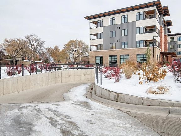 2nd image of 2625 Dearborn Ave #203
