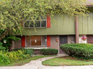 205 Topsfield Rd, South Bend, IN 46614