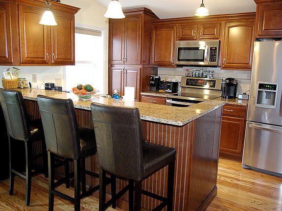 4th image of 8 Arrow Wood Pl