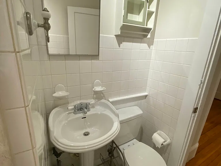 26 Chiswick Rd #8A — Photo 8