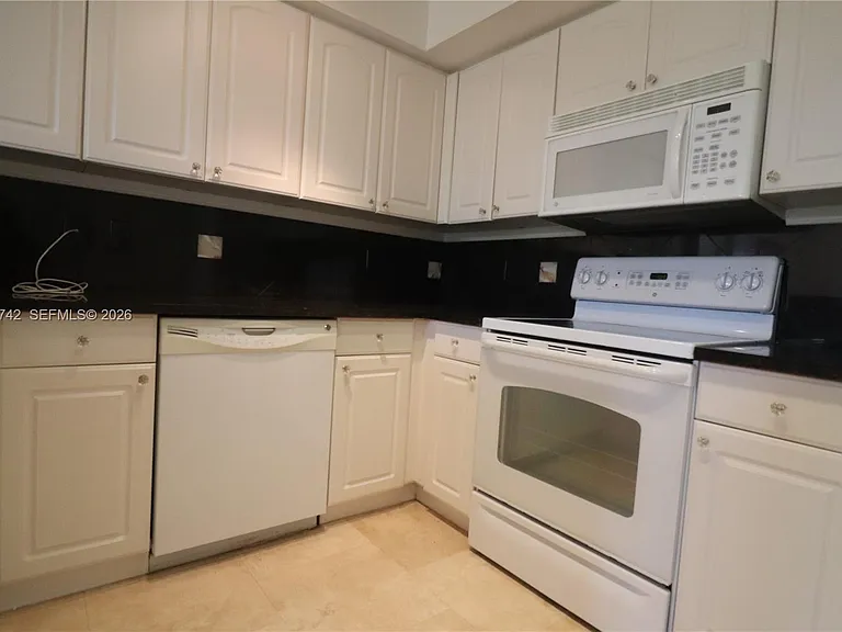 4836 N State Road 7 #5207 — Photo 9