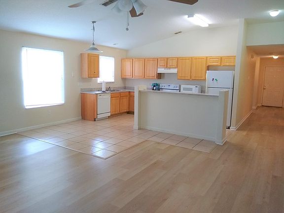 4th image of 162 Plainview Dr #B
