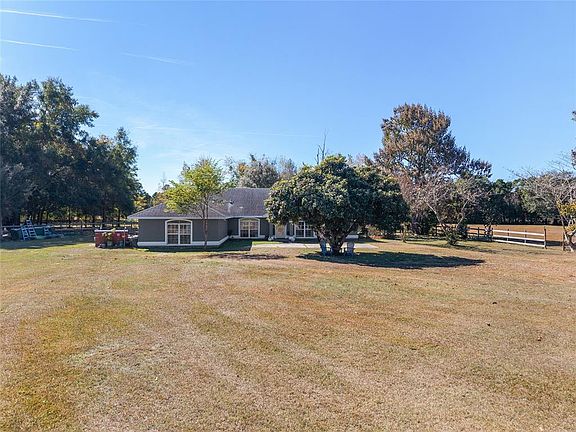 5th image of 9128 NW 238th St