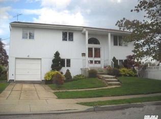 2716 Karen St, Bellmore, NY 11710