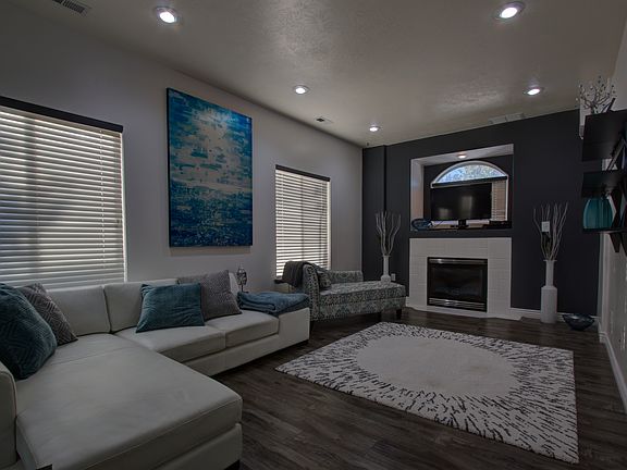 Great room attached to kitch