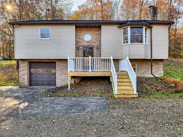 101 Gogo Lake Dr, Indiana, PA 15701