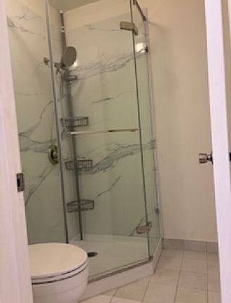 shower/toilet room