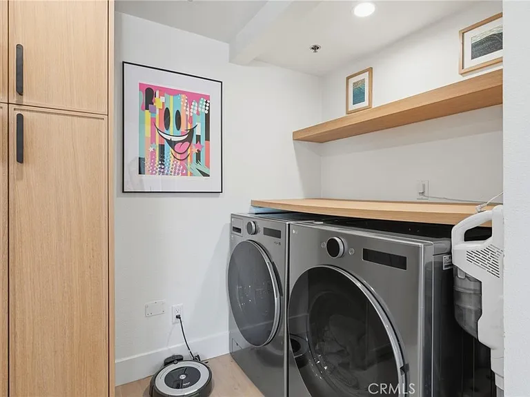 345 Avocado St #101A — Photo 8