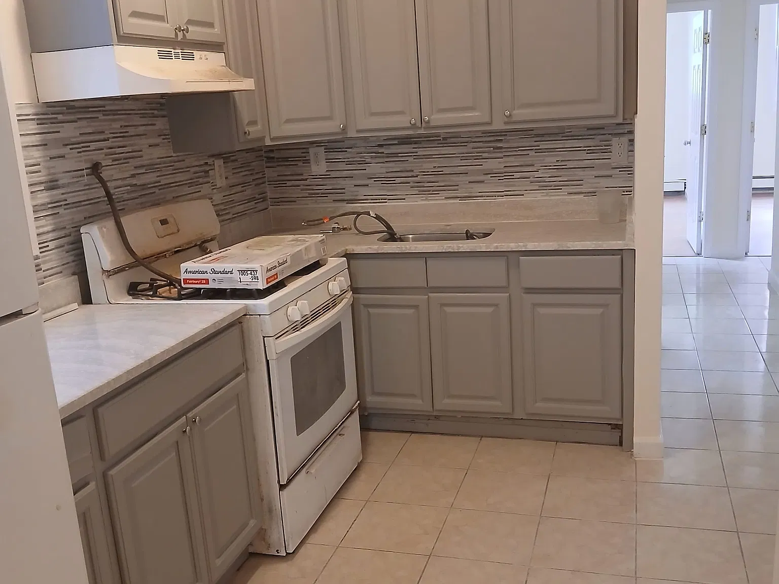 4 bed, 1200 sqft, $3,694 — Photo 3