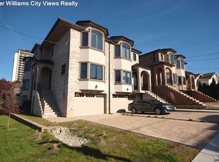 367 Tom Hunter Rd #367, Fort Lee, NJ 07024