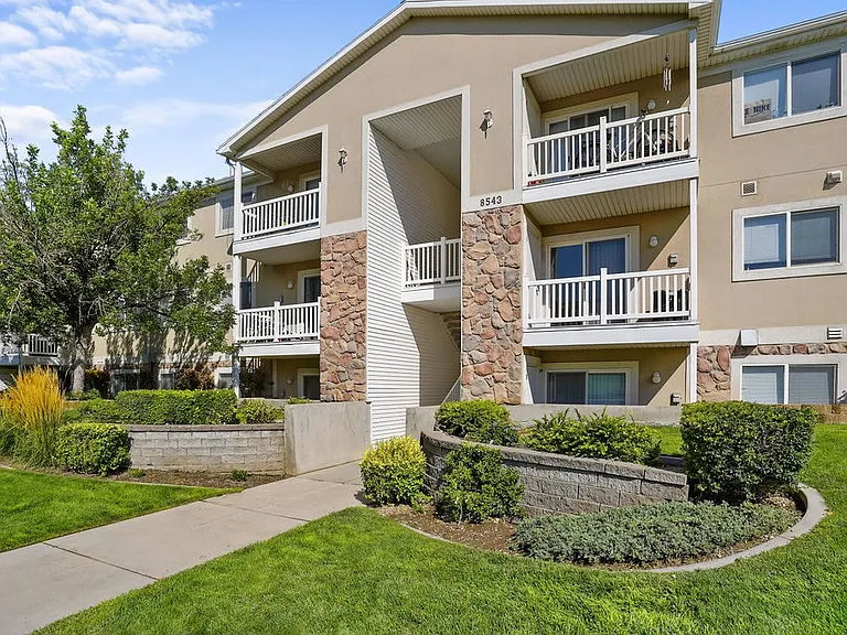 Elk Run Apartments — Photo 7