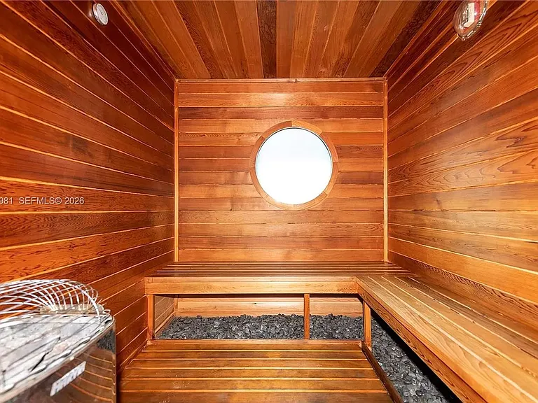 540 West Ave #2114 — Photo 31